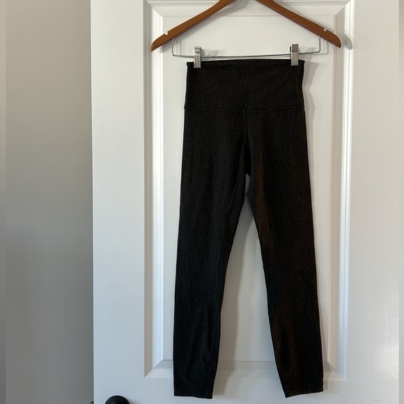 Lululemon Wunder Under Hi-Rise 7/8 Tight in Olive & Black Irregular Denim Twill - Picture 6 of 16